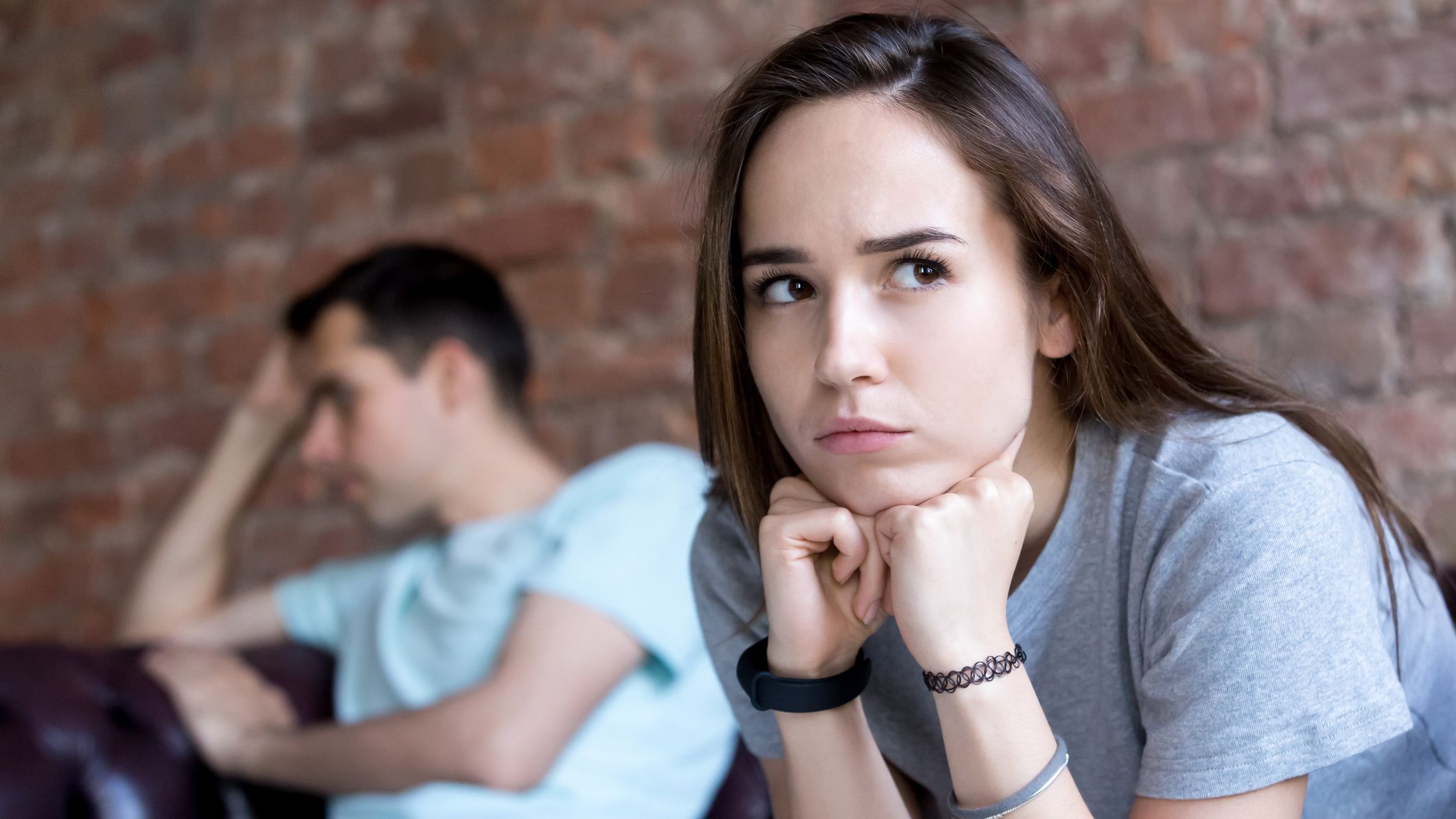 Signs You are Dating a Liar